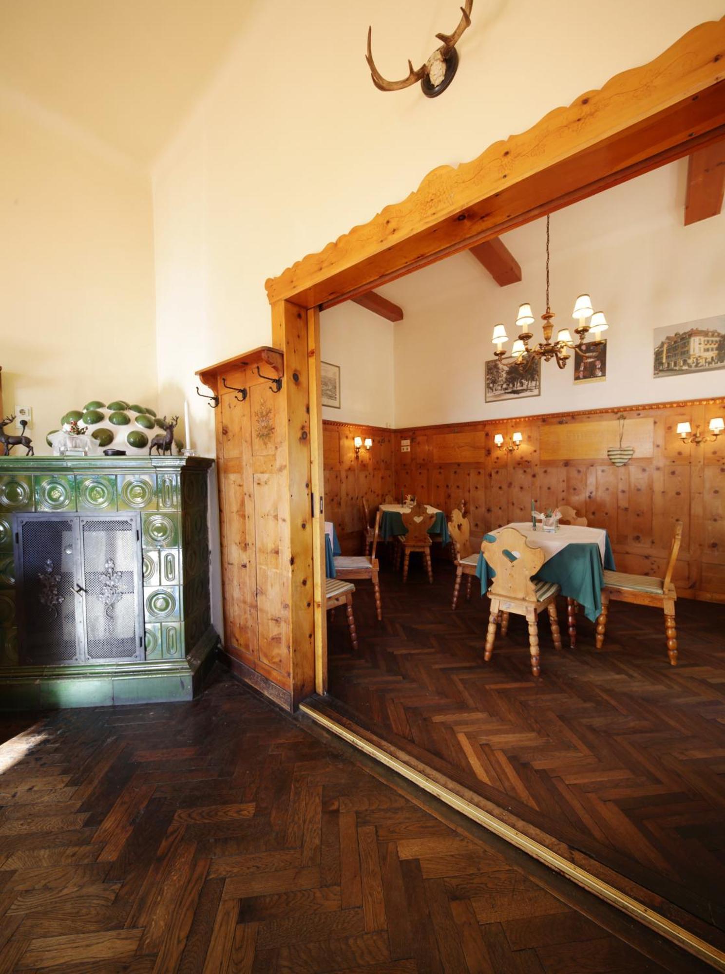 Hotel Bergwirt Schönbrunn Wien